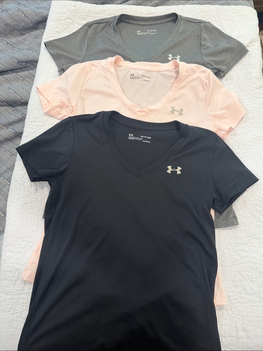 Under Armour Short Sleeve V-Neck Tee Trio - Black, Pink, Gray